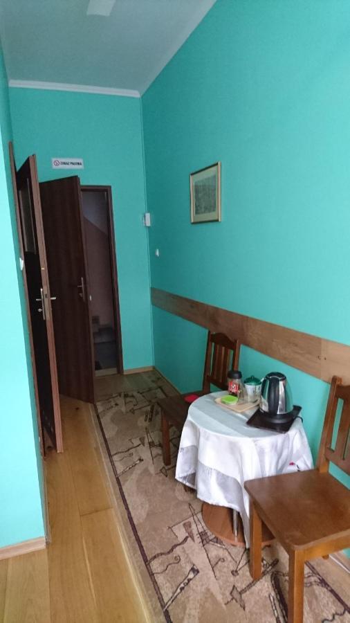 Hotelik Warmia -Pensjonat, Hostel リジバルク・バルミンスキ エクステリア 写真